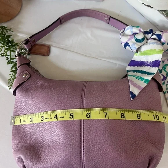 Coach Lilac Penelope Hobo Bag with Elegant Crescent Design - Picture 9 of 10